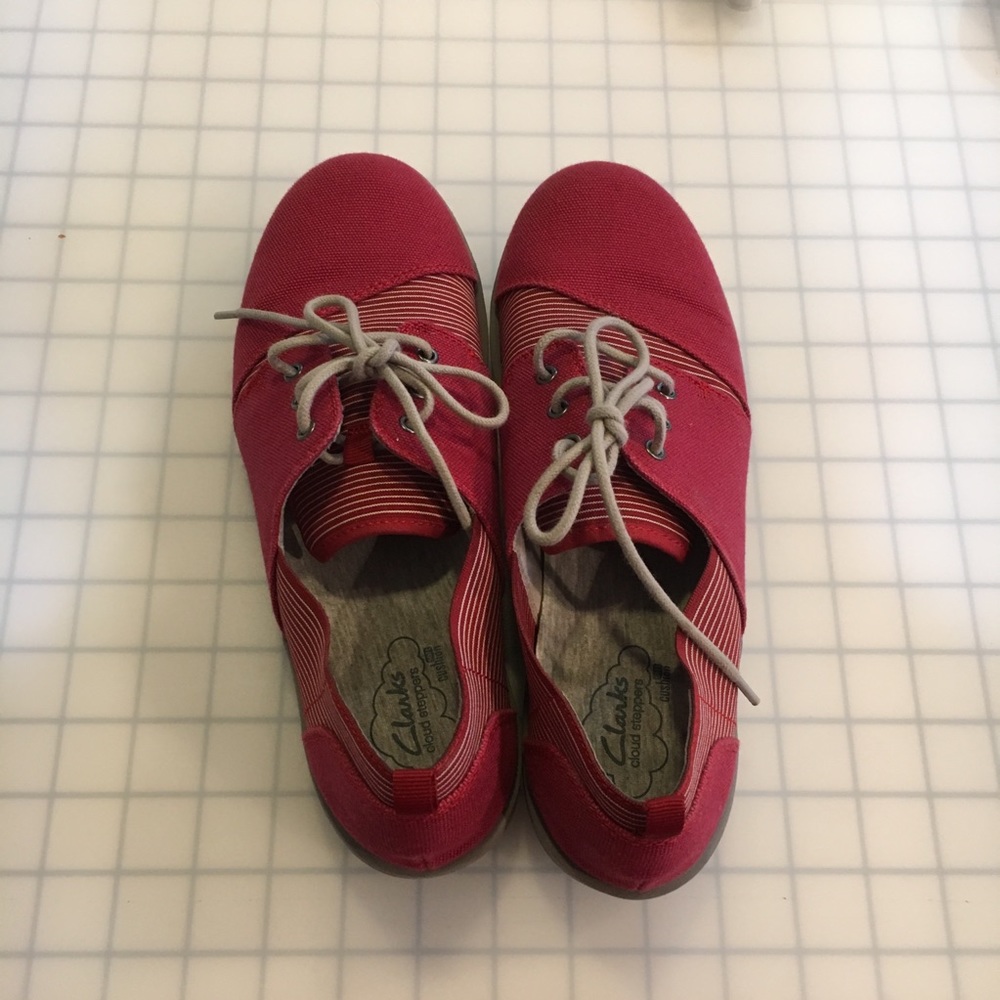 Clark’s red striped Cloud Steppers